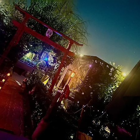 Отель Far West Джиноза Экстерьер фото